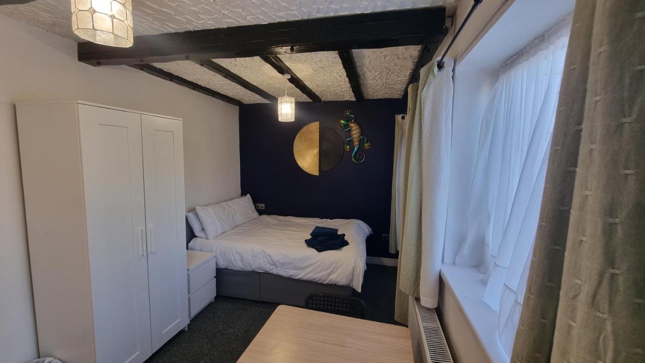 En Suite Room With Kitchen Facilities Нотингам Екстериор снимка